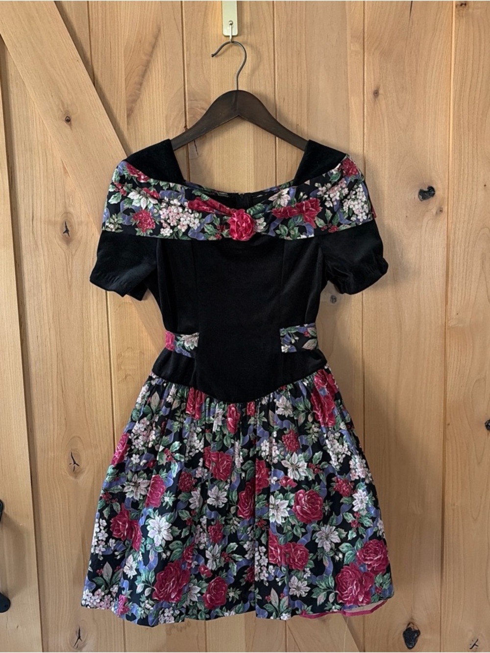 Vintage Off Shoulder Tea Dress Floral Off Shoulder Black Velvet Girls Size 14